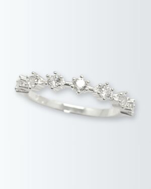 Anillo de plata 925 con circonias en siete chatones