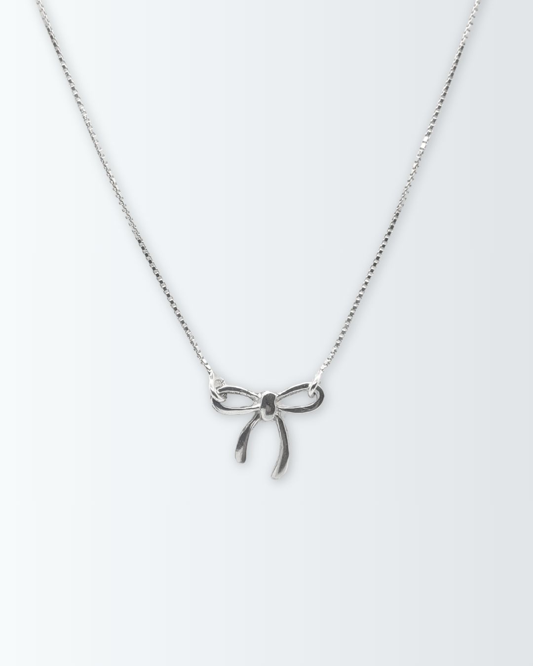 Collar de plata 925 con moño Collar de plata 925 con moño