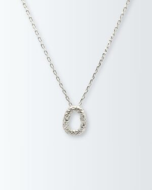 Collar de plata 925 con pasante ovalo martillado