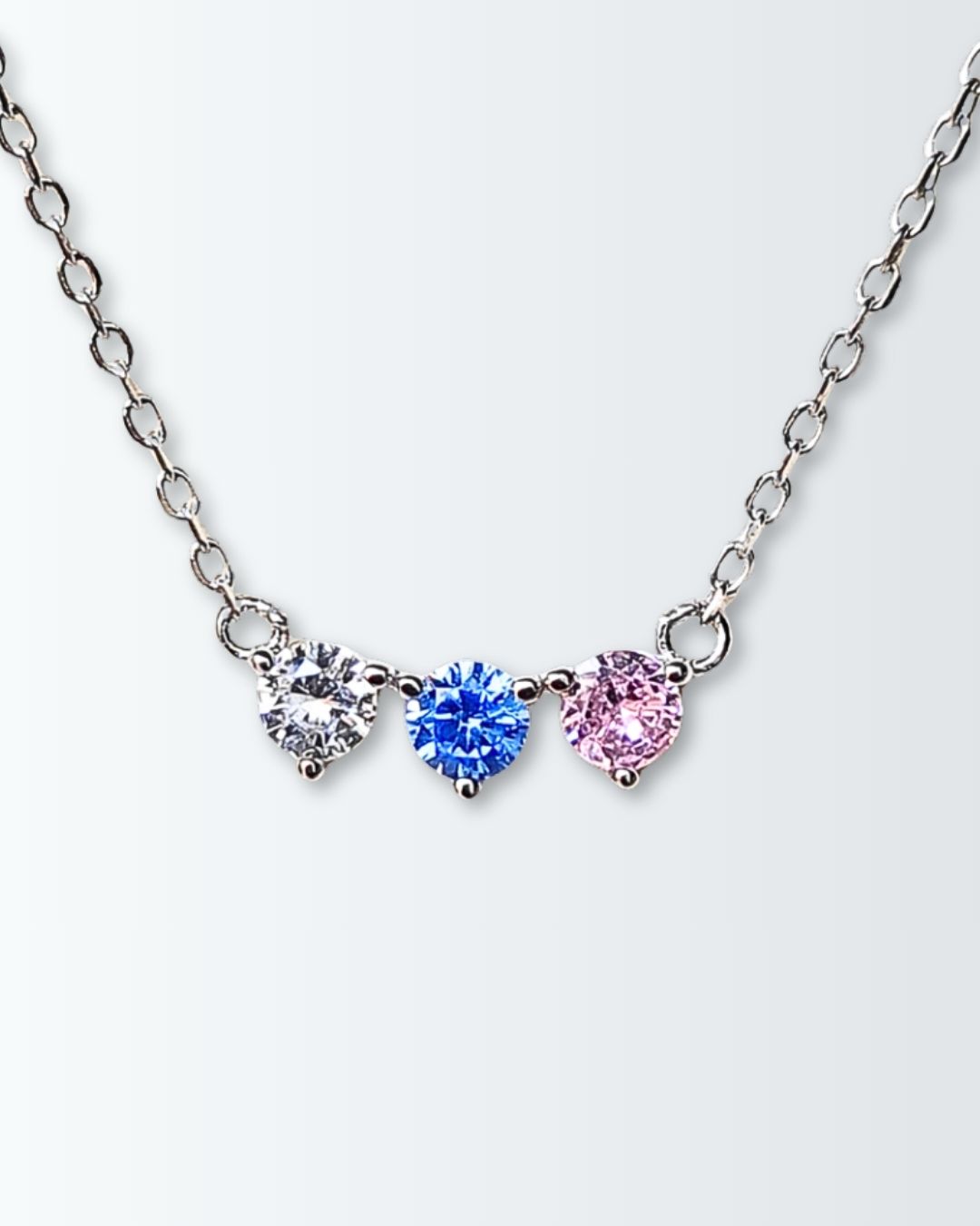 Collar de plata 925 con triple chaton con circonias de 4mm Collar de plata 925 con triple chaton con circonias de 4mm