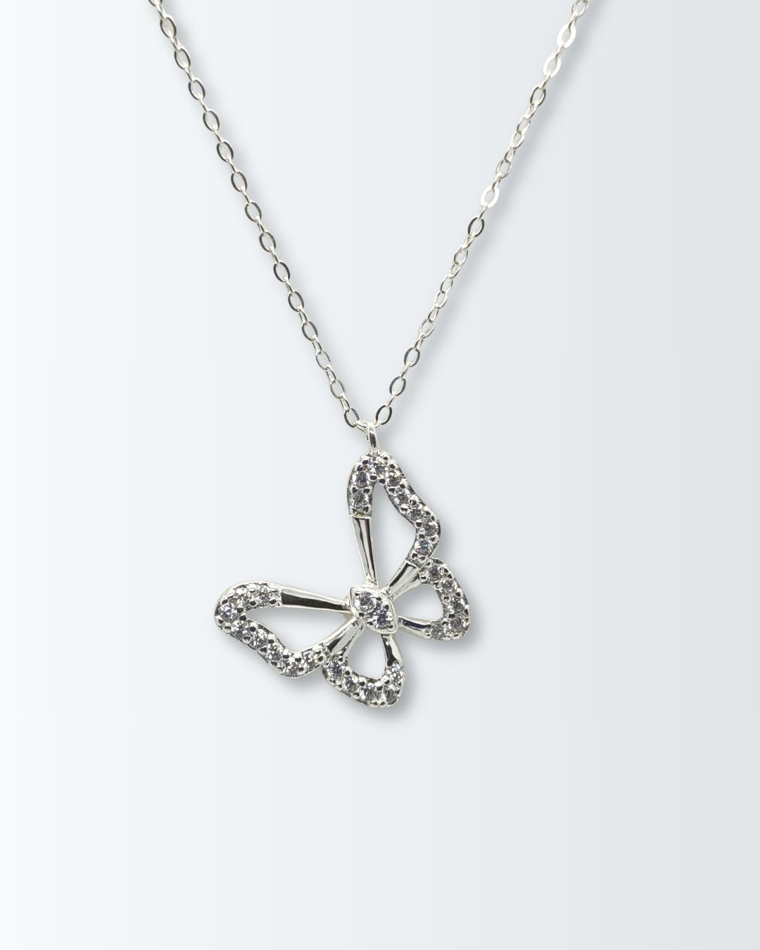 Collar de plata 925 con mariposa calada con circonias engarzadas Collar de plata 925 con mariposa calada con circonias engarzadas