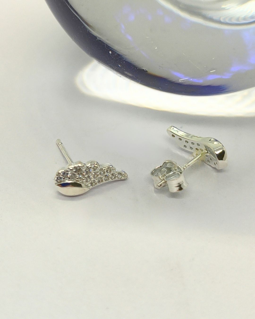 Aros de plata 925 alas con pave de circonias vista de plano Aros de plata 925 alas con pave de circonias vista de plano