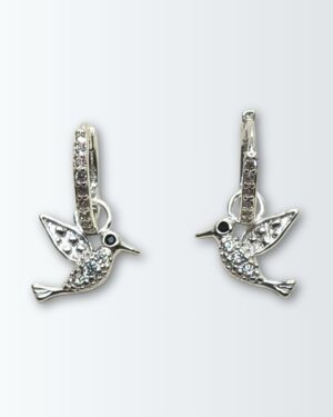 Aros de plata 925 argollas con circonias y colibrí pavé colgando