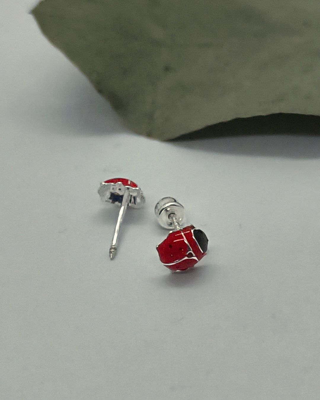 Aros abridores de plata 925 de vaquita de san antonio vista de plano Aros abridores de plata 925 de vaquita de san antonio vista de plano